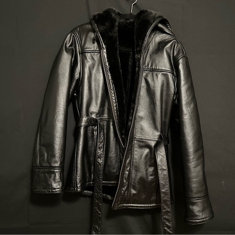 || Wilson’s Leather || RARE!!! Real Fur Lined Leather Hooded Jacket w/ belt